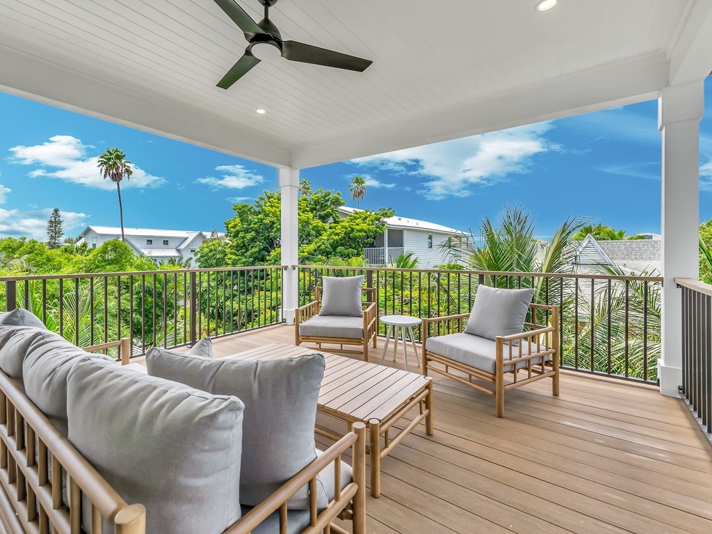 Primary Balcony - Seating