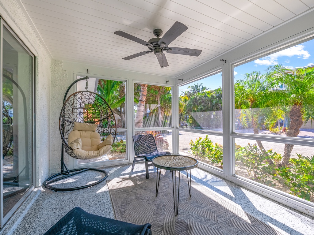 Front Screened-in Porch A