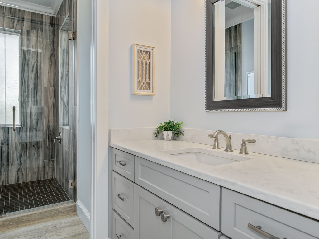 Fifth Bathroom, Ensuite