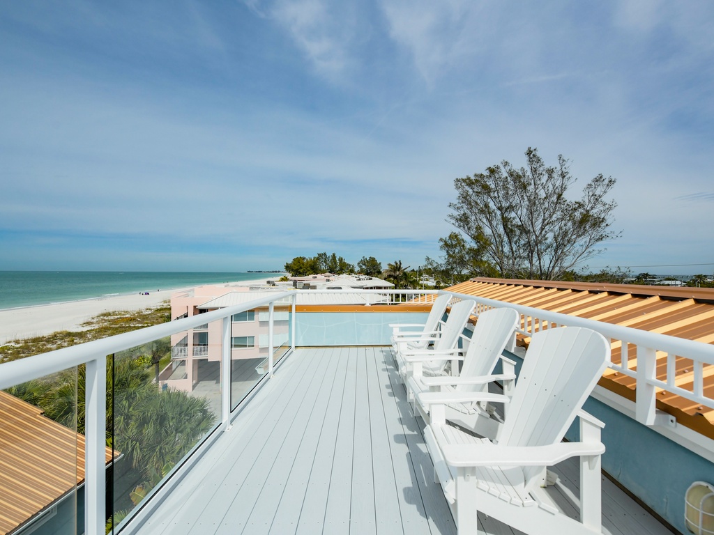 Roof Top Deck - Access to Stairs From Main Level