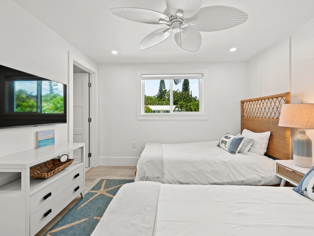 Fourth Bedroom - Two Twin Beds