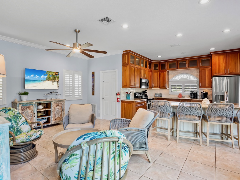 Second Living Area with TV