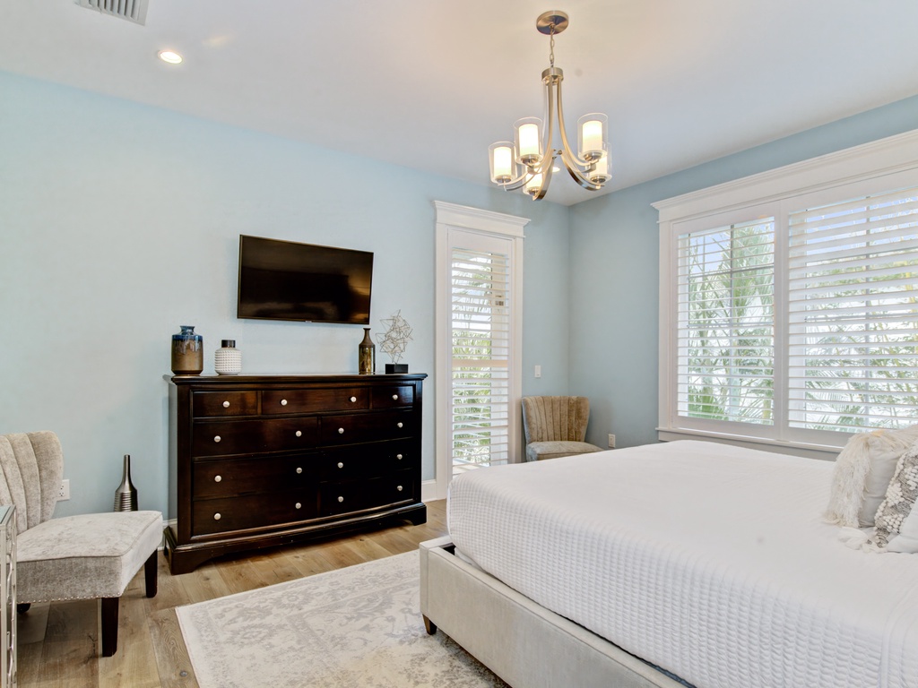 Primary Bedroom - King