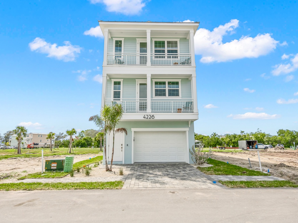 Exterior of Baydream Believer by AMI Locals