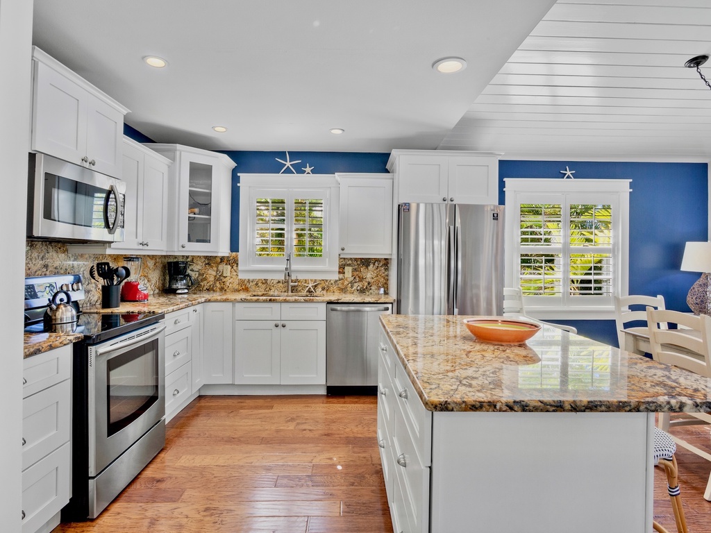 Fully equipped kitchen