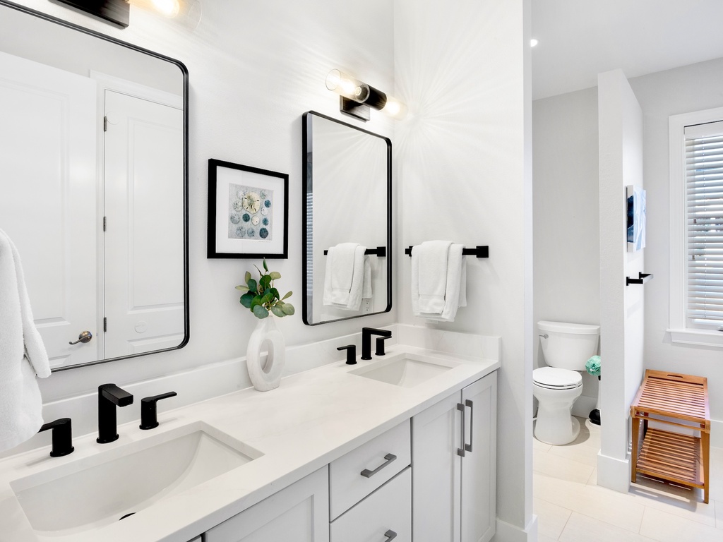 Primary Bathroom, Ensuite