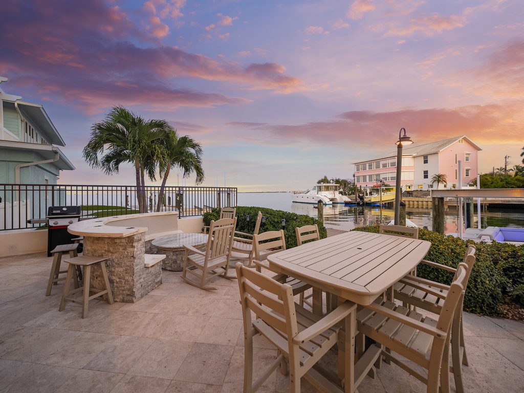 Waterfront patio, Seating