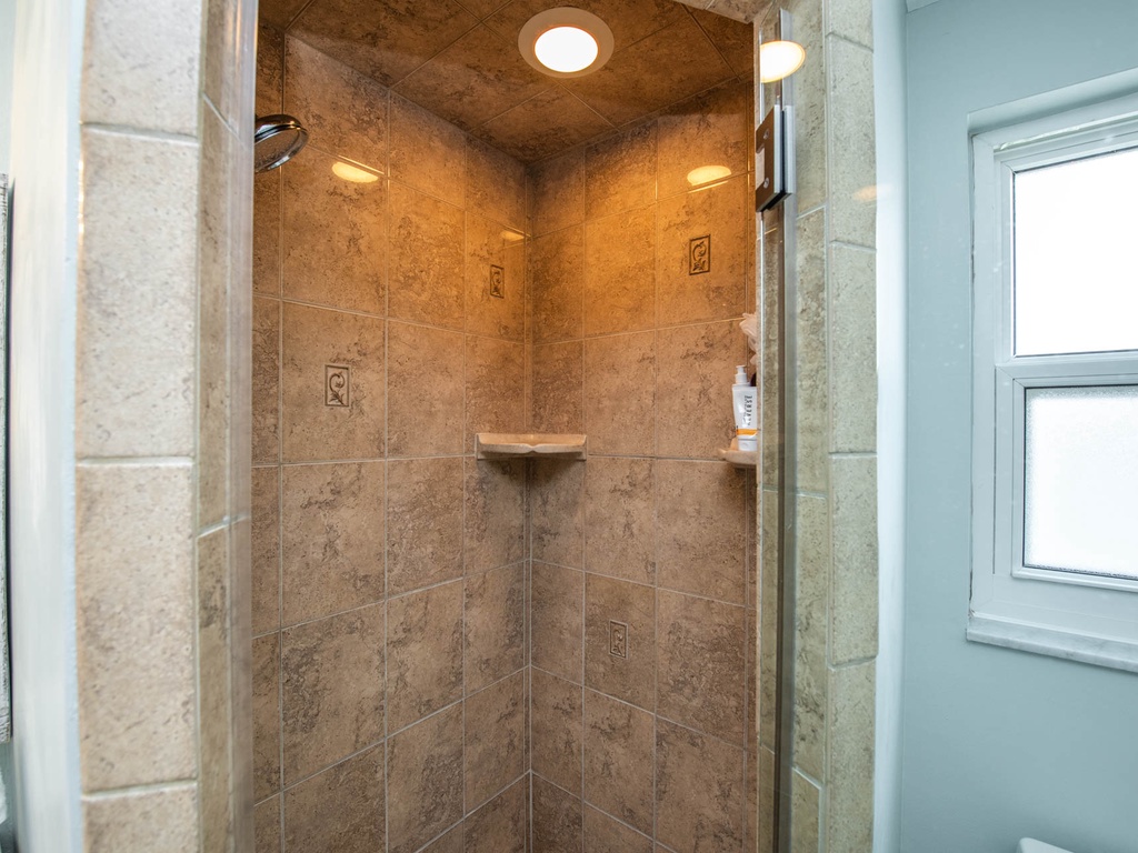 Primary Bathroom, Ensuite