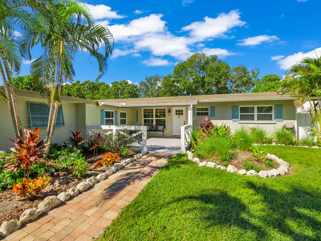 A Piece of Paradise by AMI Locals