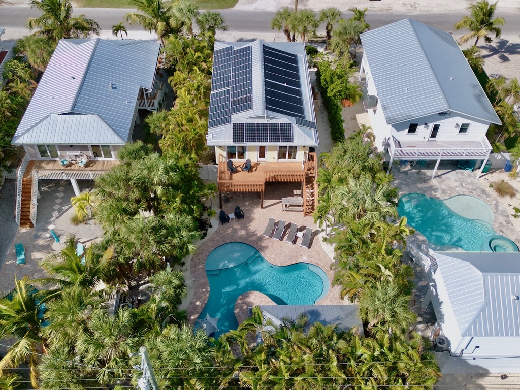 Cabana Breeze by Anna Maria Vacations