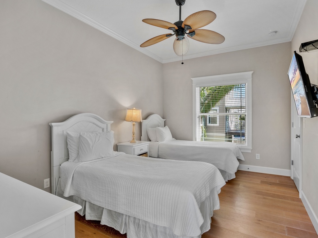 Third Bedroom, Two Twin beds