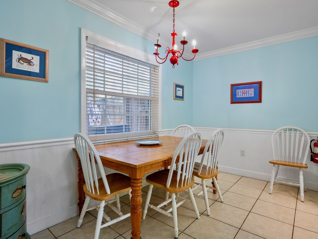 Dining table seating