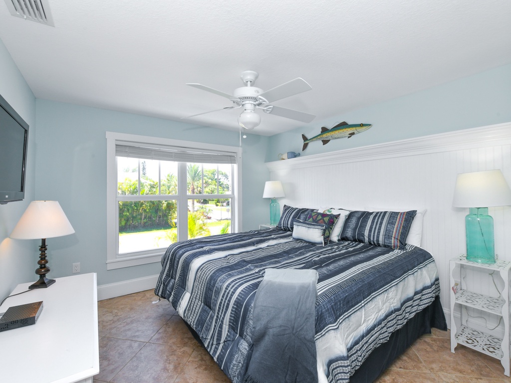 Second Bedroom - King