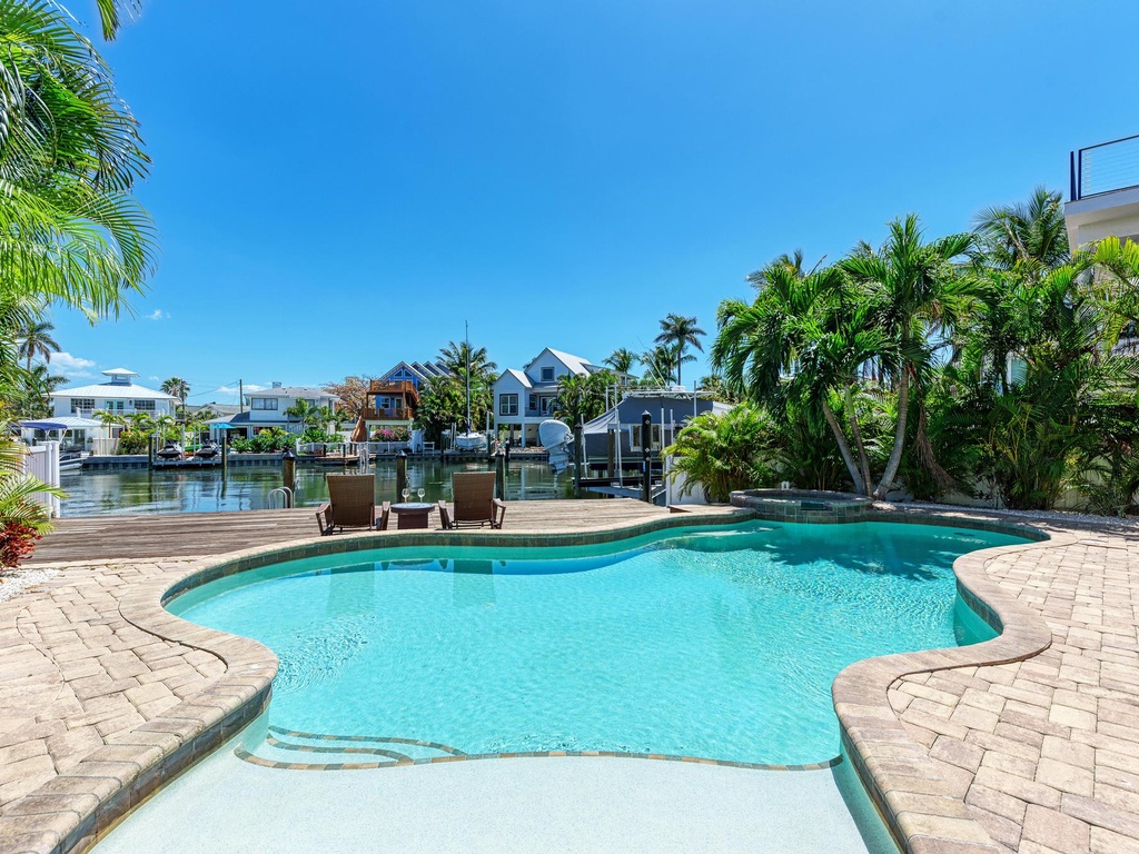 Private Pool Area - Anna Maria Island Locals