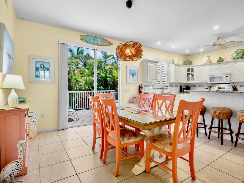 Dining Table with seating for 6