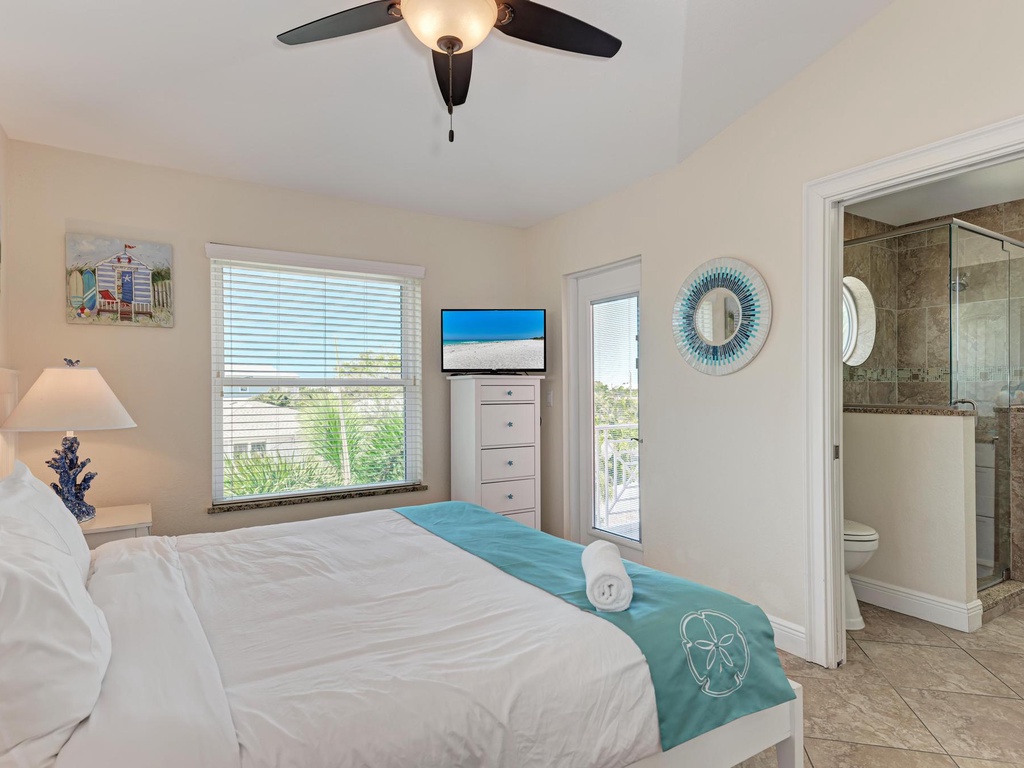 Bedroom Space - Anna Maria Island Locals