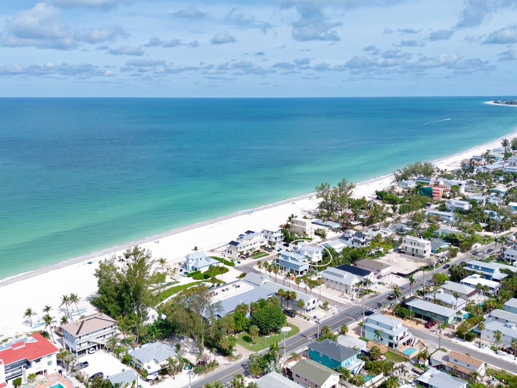 Avalon by AMI Locals