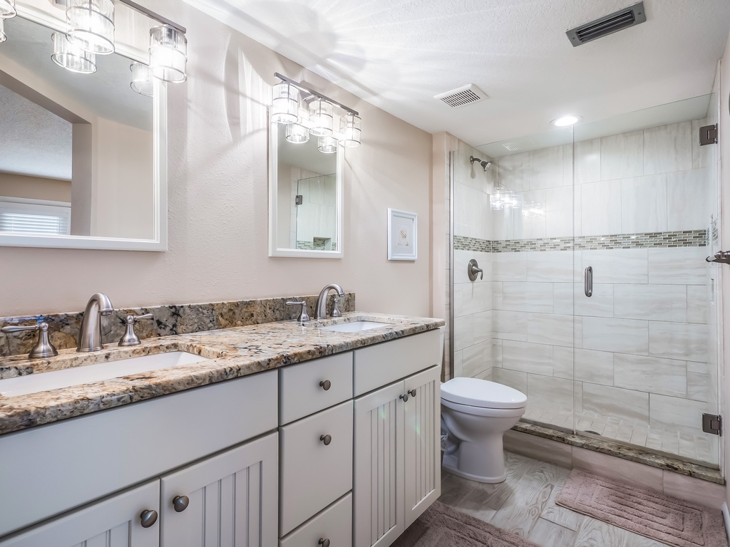 Primary ensuite bathroom