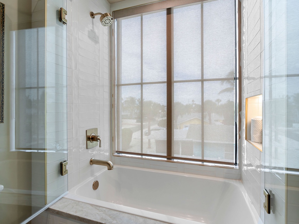 Third Bedroom Ensuite Bath with Soaking Tub