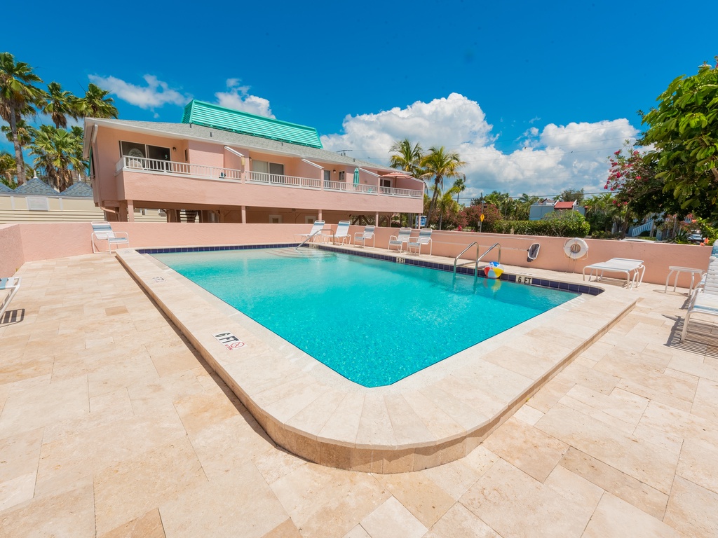 Community pool