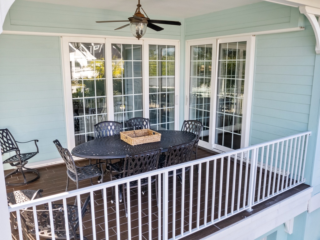 Balcony, Outdoor Dining