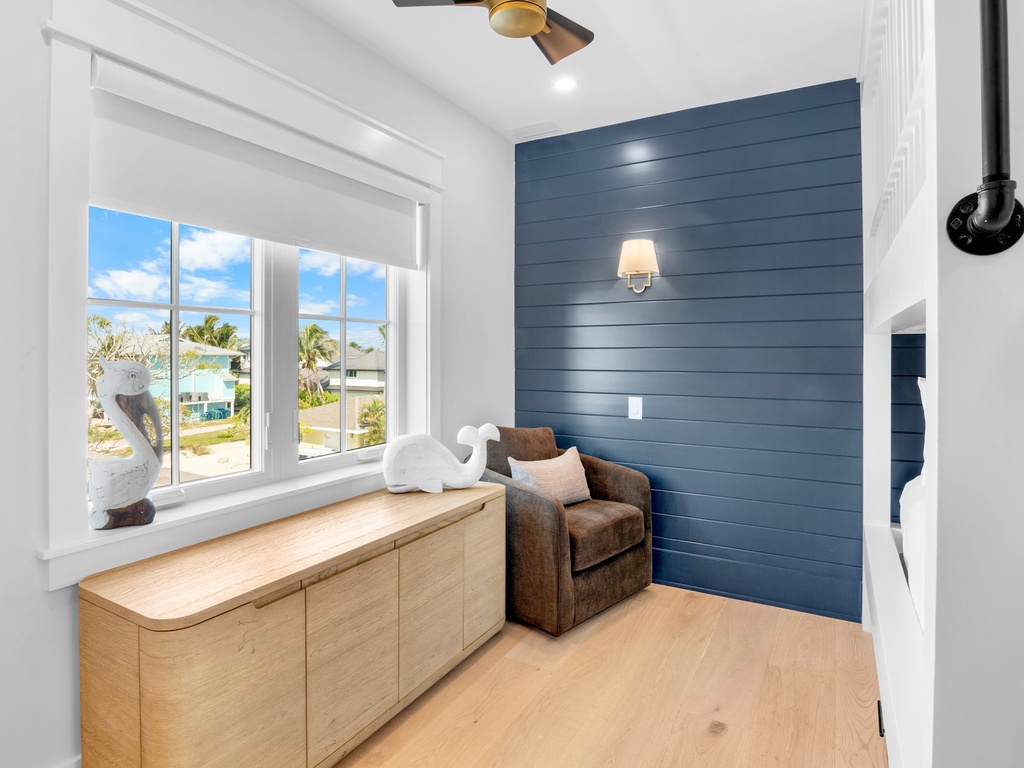 Fourth Bedroom, King bed