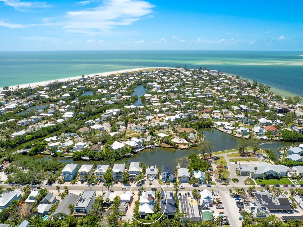 The Oar House by AMI Locals