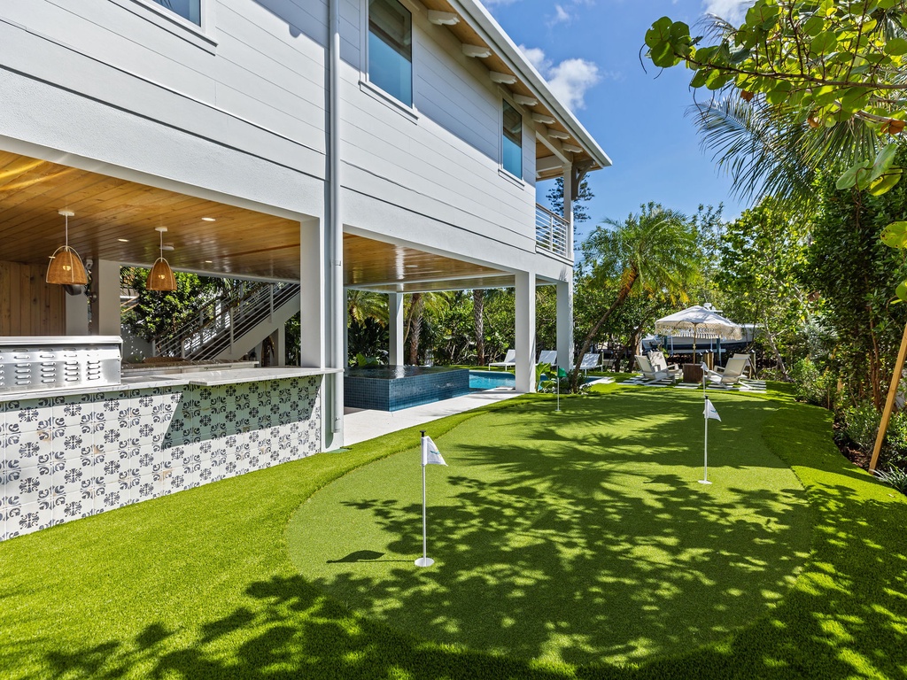 Backyard Putting Green