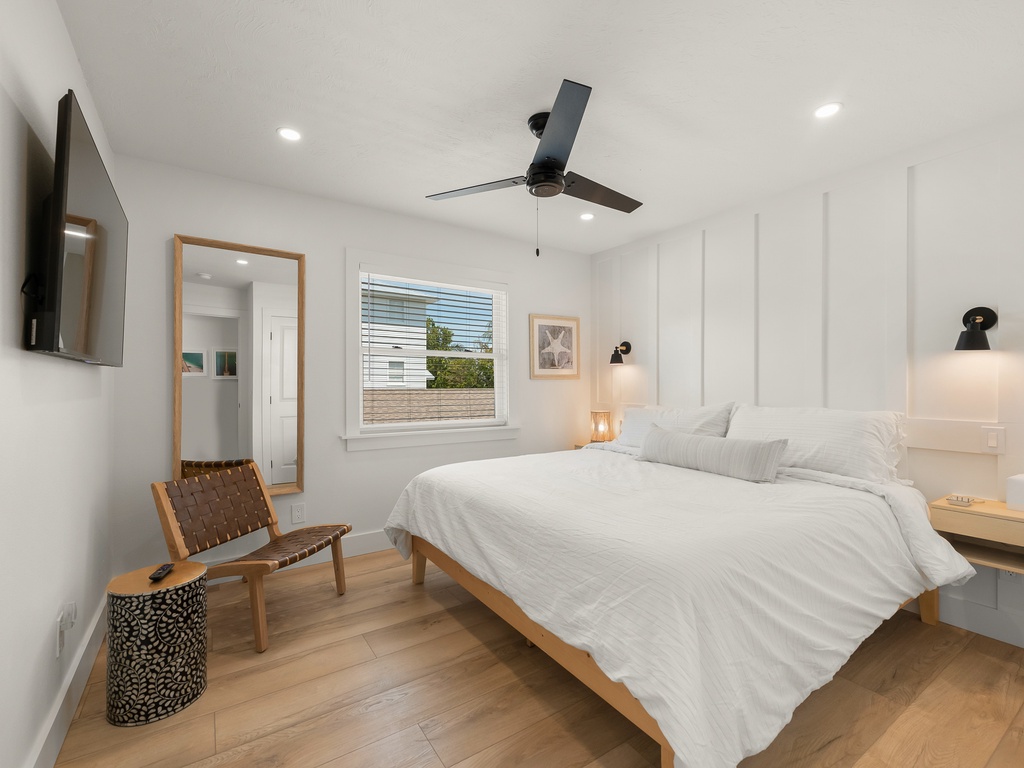 Additional Bedroom- King