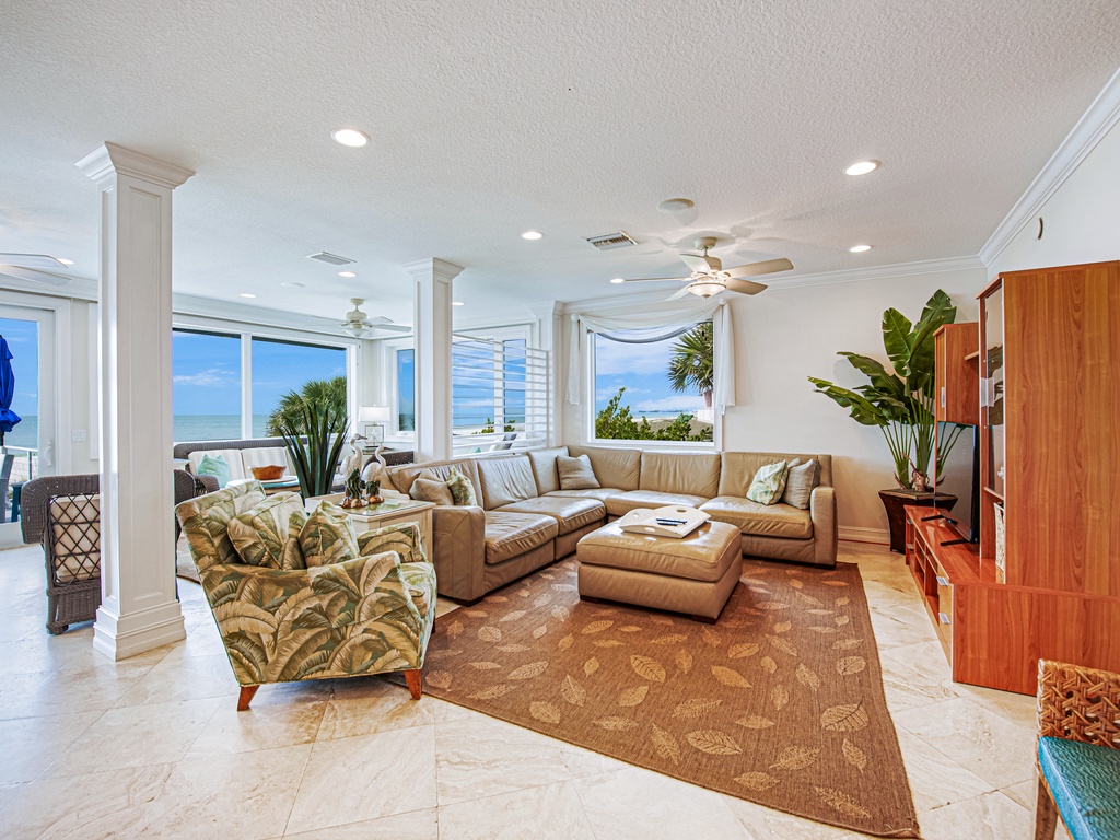 Side B - Top Floor - Living Area