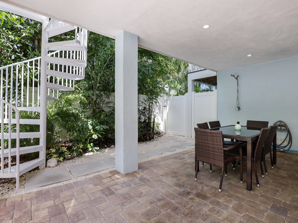 Covered Lanai