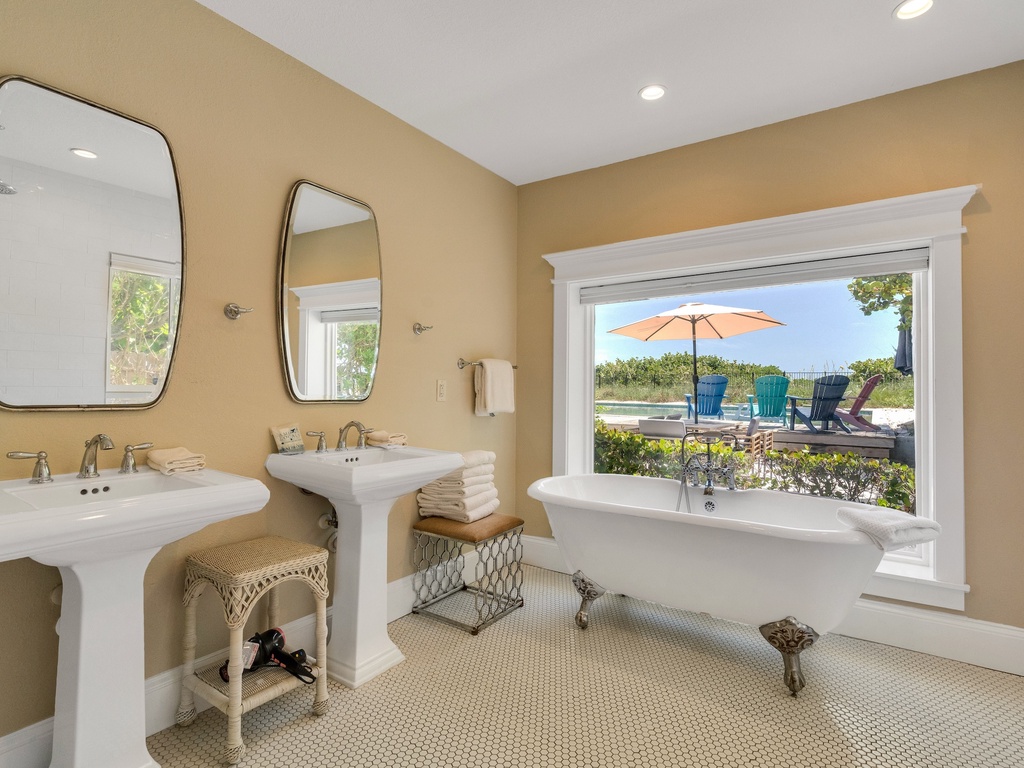 Primary Bathroom, Ensuite