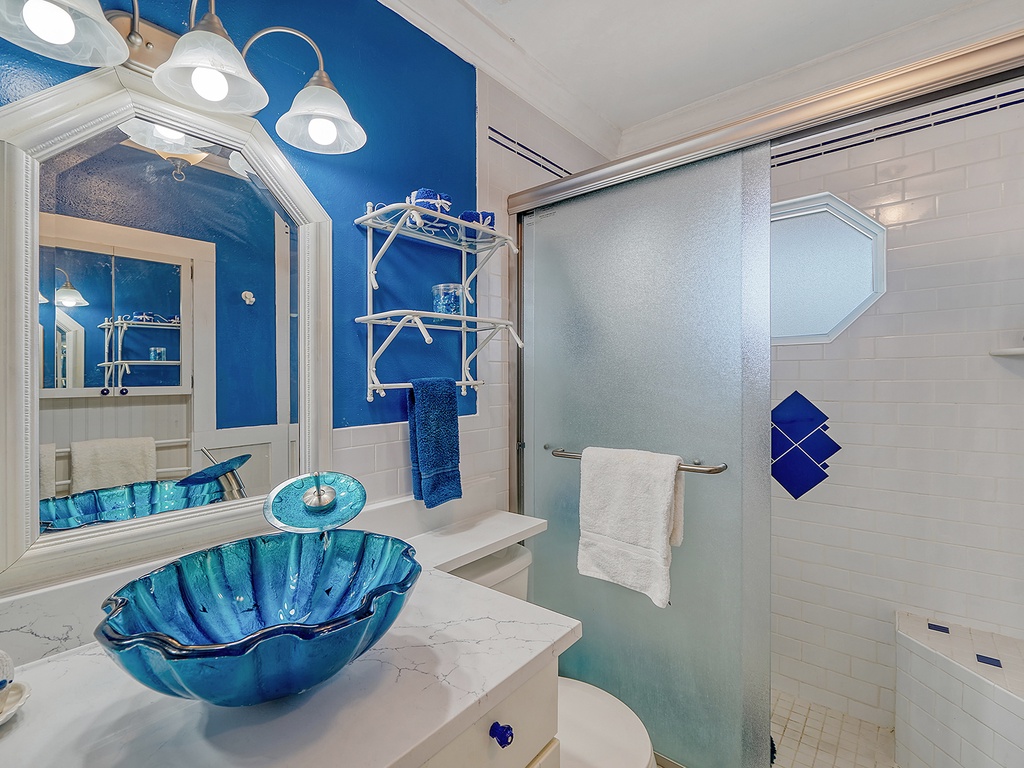 Bathroom with Rainshower- AMI Accommodations