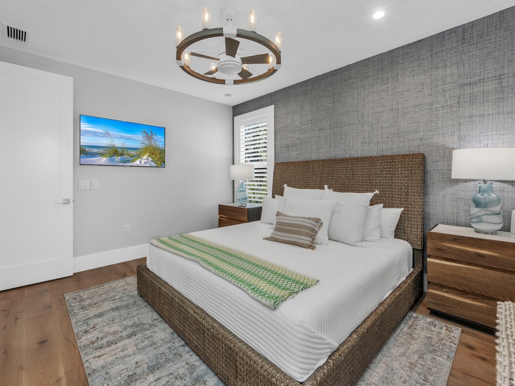 Second Bedroom - King