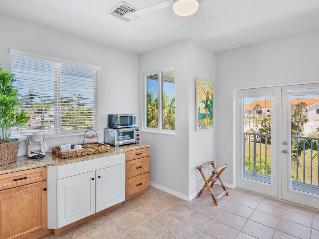 Third Bedroom, Kitchenette