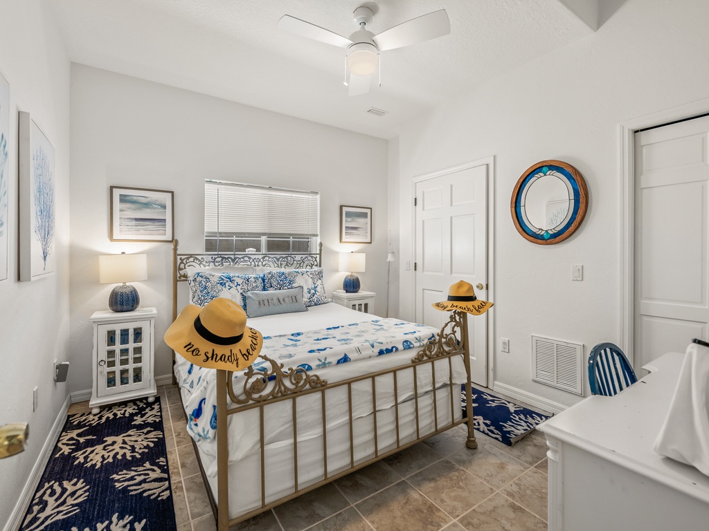 Third Bedroom - Queen