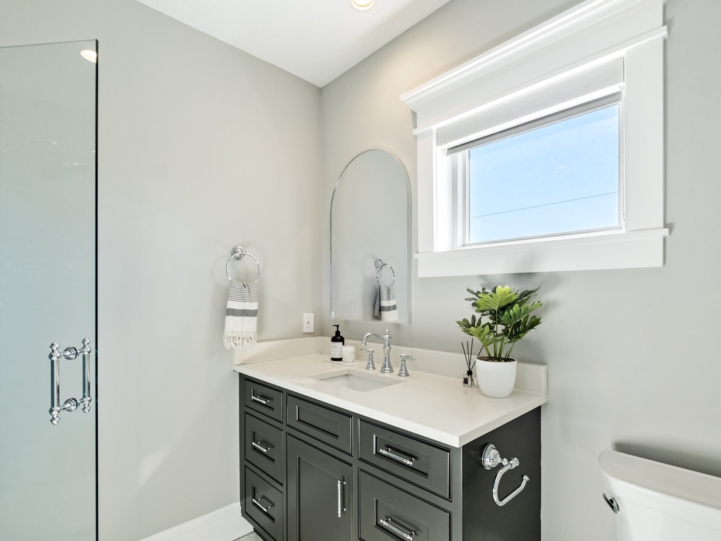 Sixth Bathroom, Ensuite