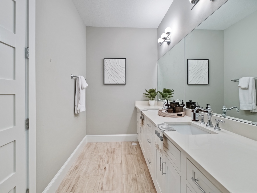 Primary Bathroom, Ensuite