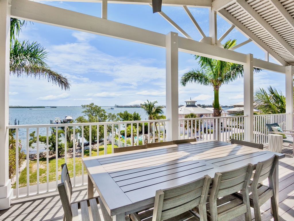 Balcony, Dining Area