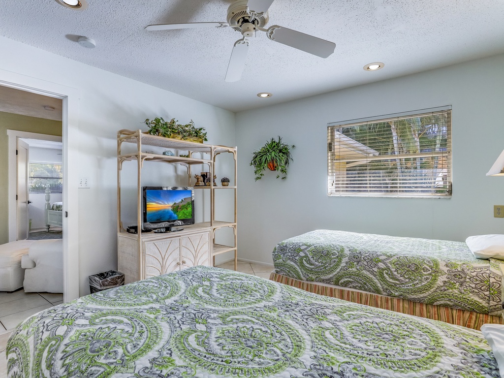 Additional Bedroom-Twins