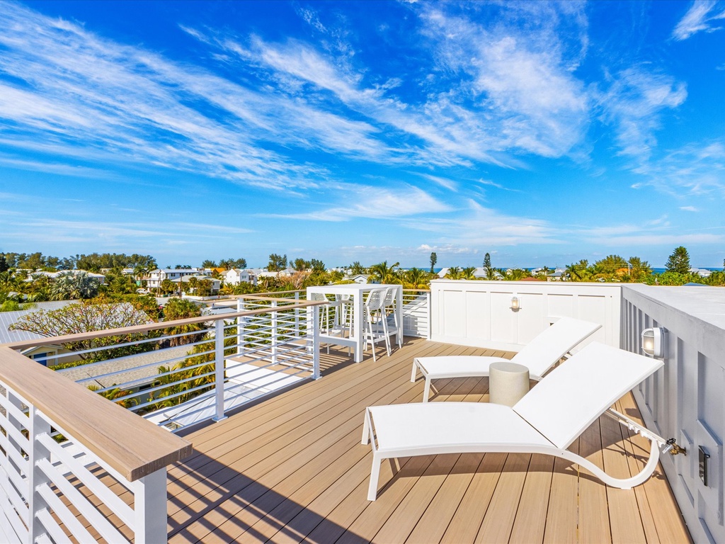 Rooftop Deck