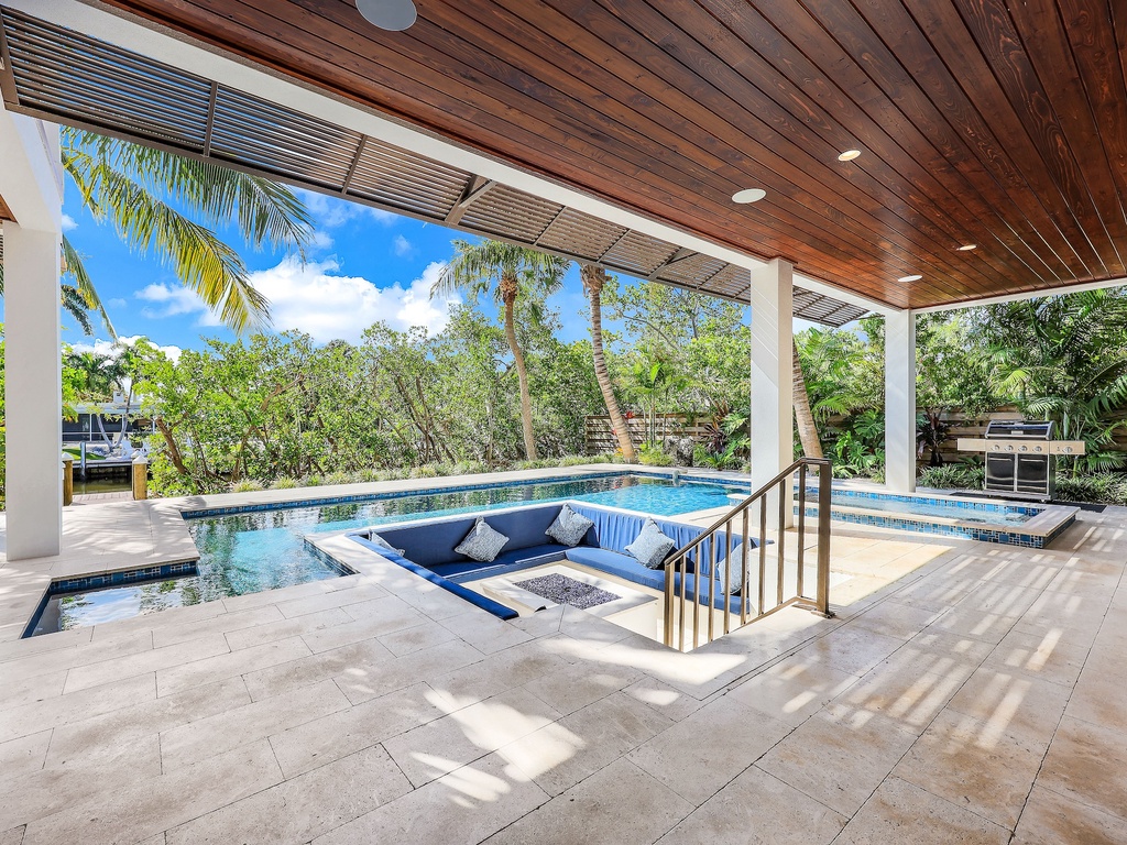 Outdoor Lounge Space