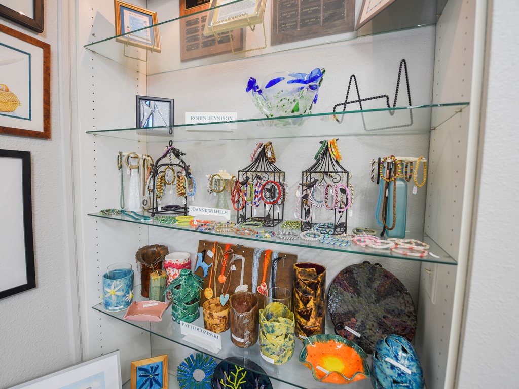 Holmes Beach Shop