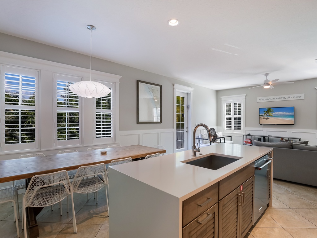 Fully equipped kitchen