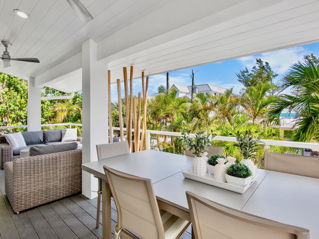 Balcony Dining Area