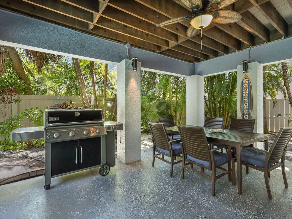 Outdoor Dining and Grill