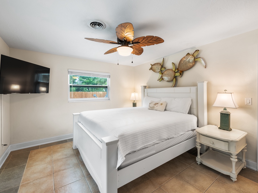 Second Bedroom - King