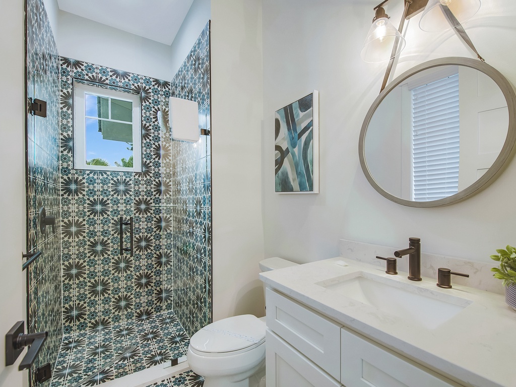 Fifth Bathroom, Ensuite