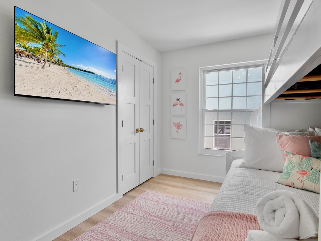 Third Bedroom, Twin-over-twin bunk with twin trundle