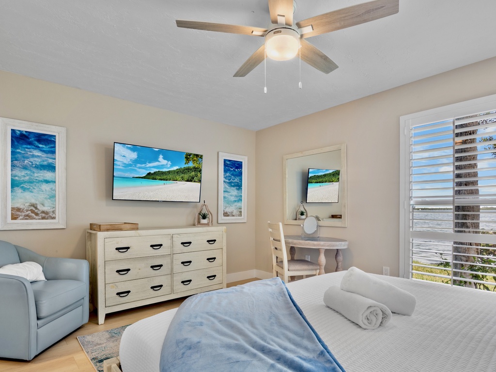 Primary Bedroom, King bed with TV